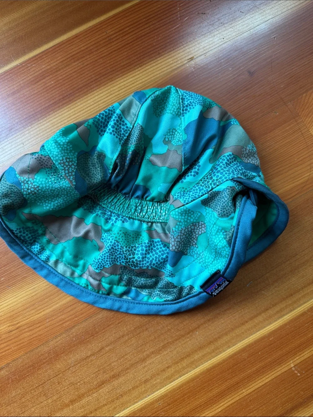 Patagonia baby girls sun hat size 24 months